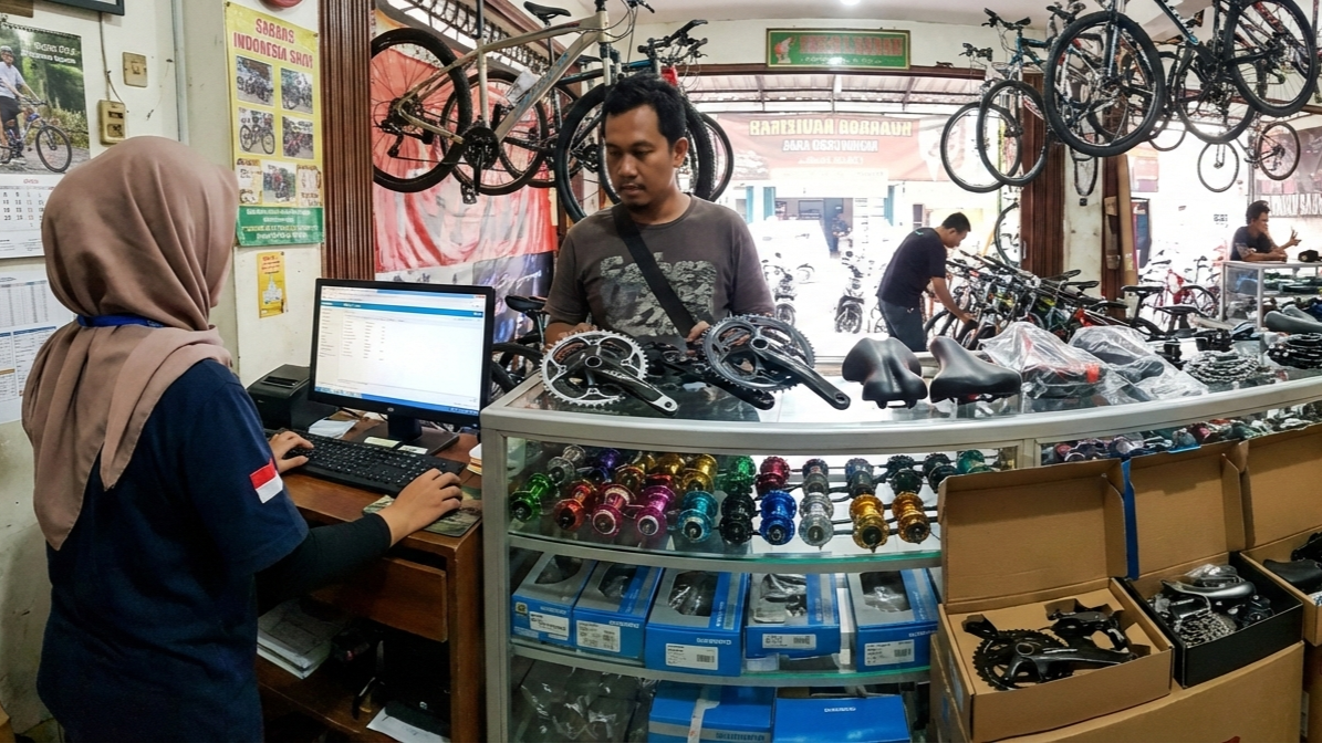 LV1 POS: Kilat Mahir Software Kasir